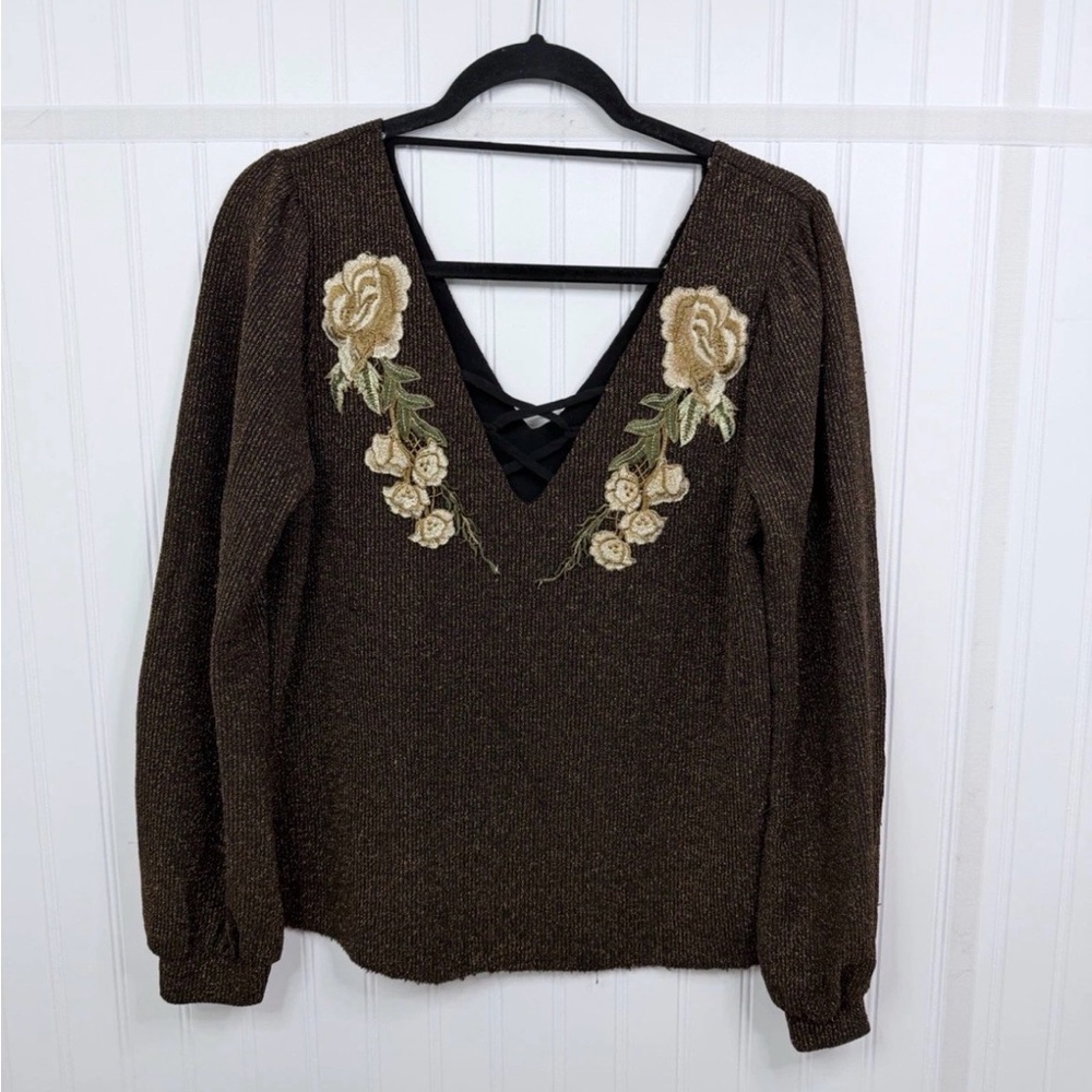 Gimmicks by BKE‎ Women's Top Sz S Brown Metallic Floral Western Criss Cross Back - Picture 2 of 10